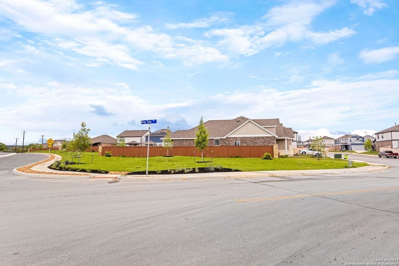 11005 Big Tex Trail - Photo 3 of 26