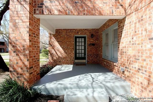 131 E Ridgewood Ct - Photo 3 of 25