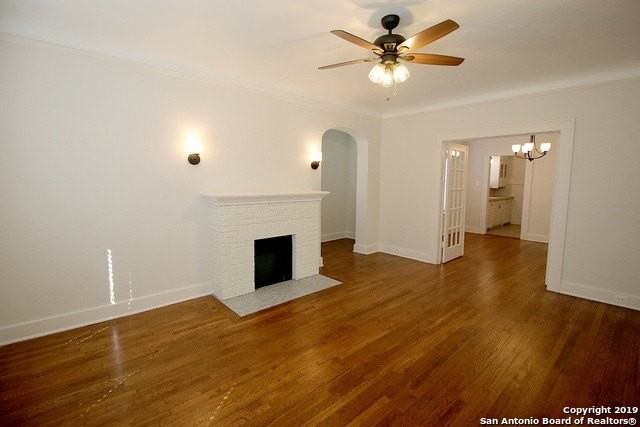 131 E Ridgewood Ct - Photo 4 of 25