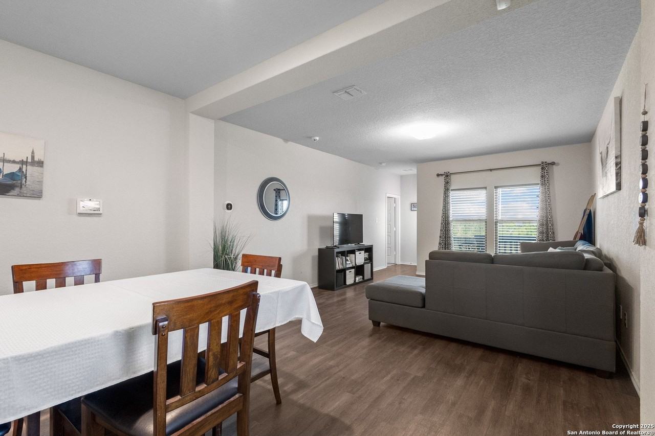 5418 Cicada Cir - Photo 7 of 19