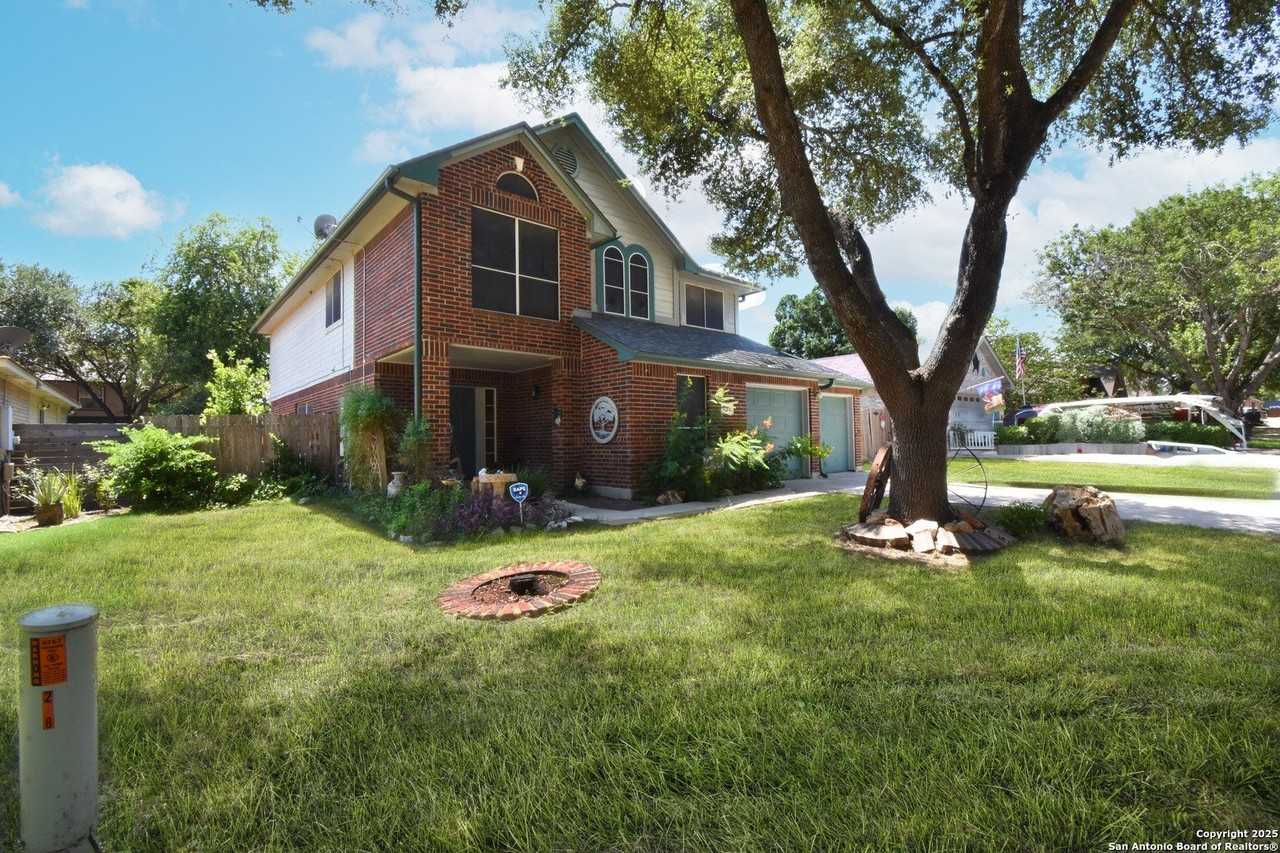 222 Tapwood Ln - Photo 3 of 42