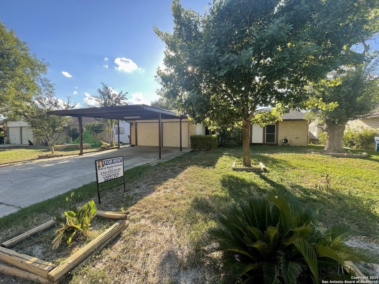 2831 Charles Conrad Dr - Photo 2 of 20