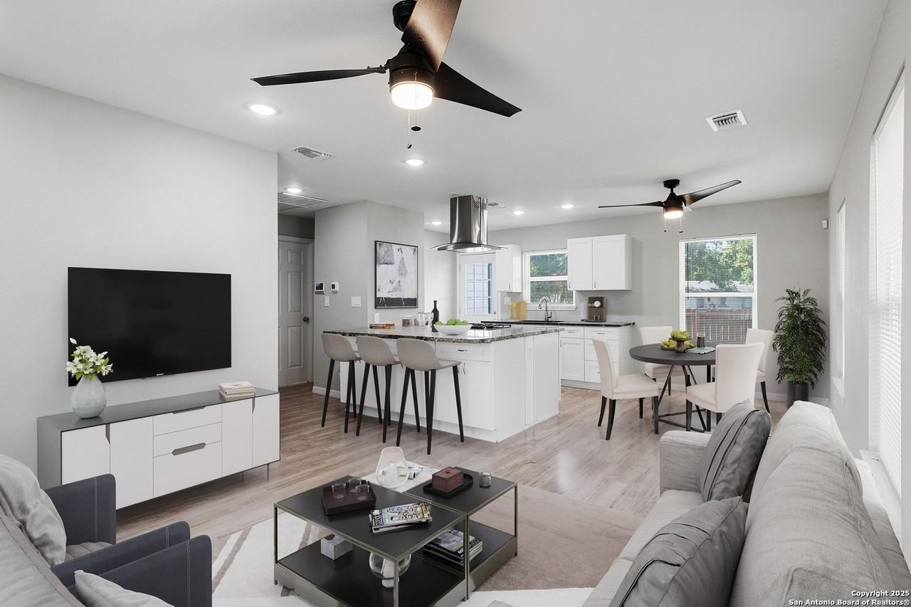 322 Glamis Ave - Photo 7 of 36