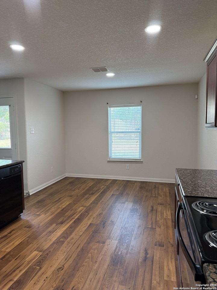 6651 Luckey Pne - Photo 5 of 14