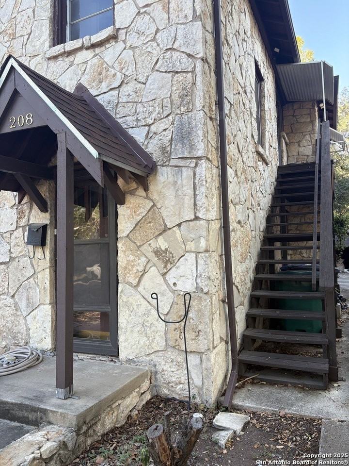 210 East Lullwood Avenue #208 - Photo 3 of 23