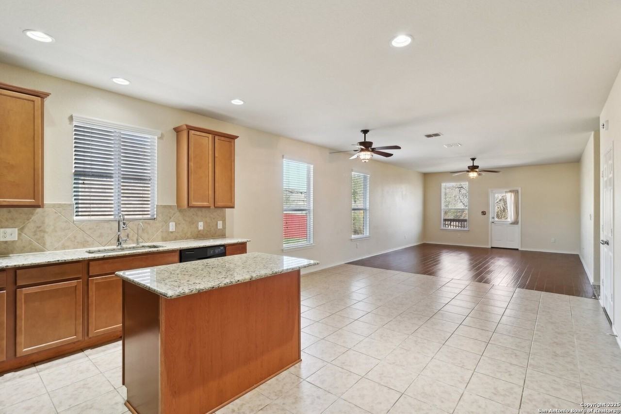 14027 Laurel Br - Photo 7 of 25