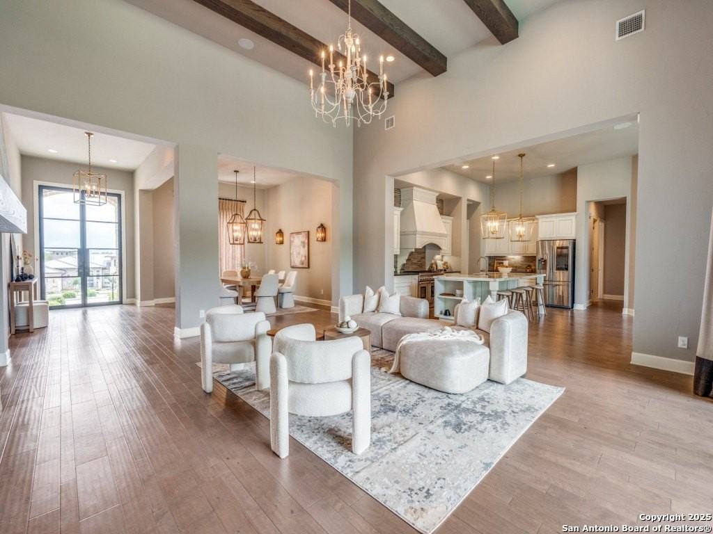 1410 Burgundy - Photo 5 of 44