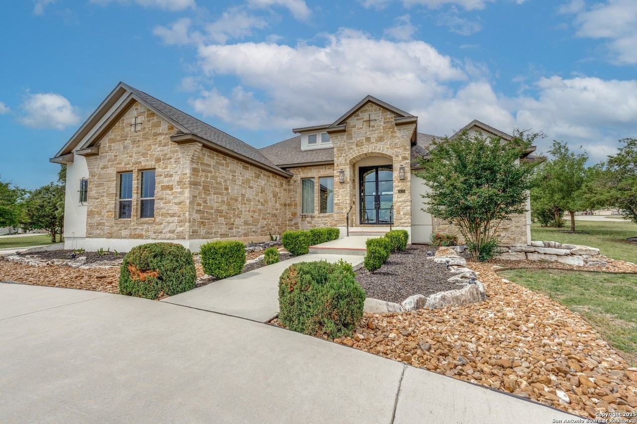 1410 Burgundy - Photo 7 of 44