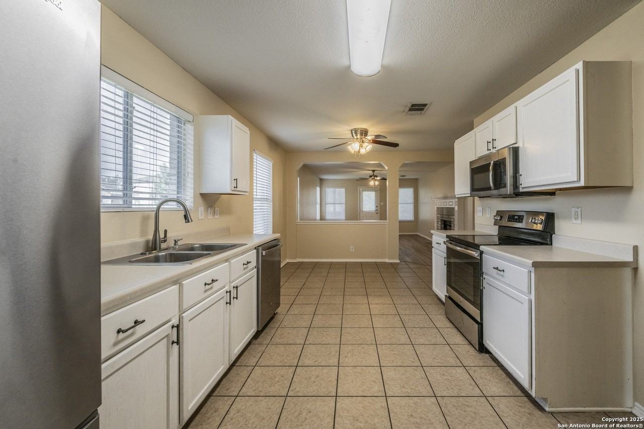 200 Willow Run - Photo 5 of 32