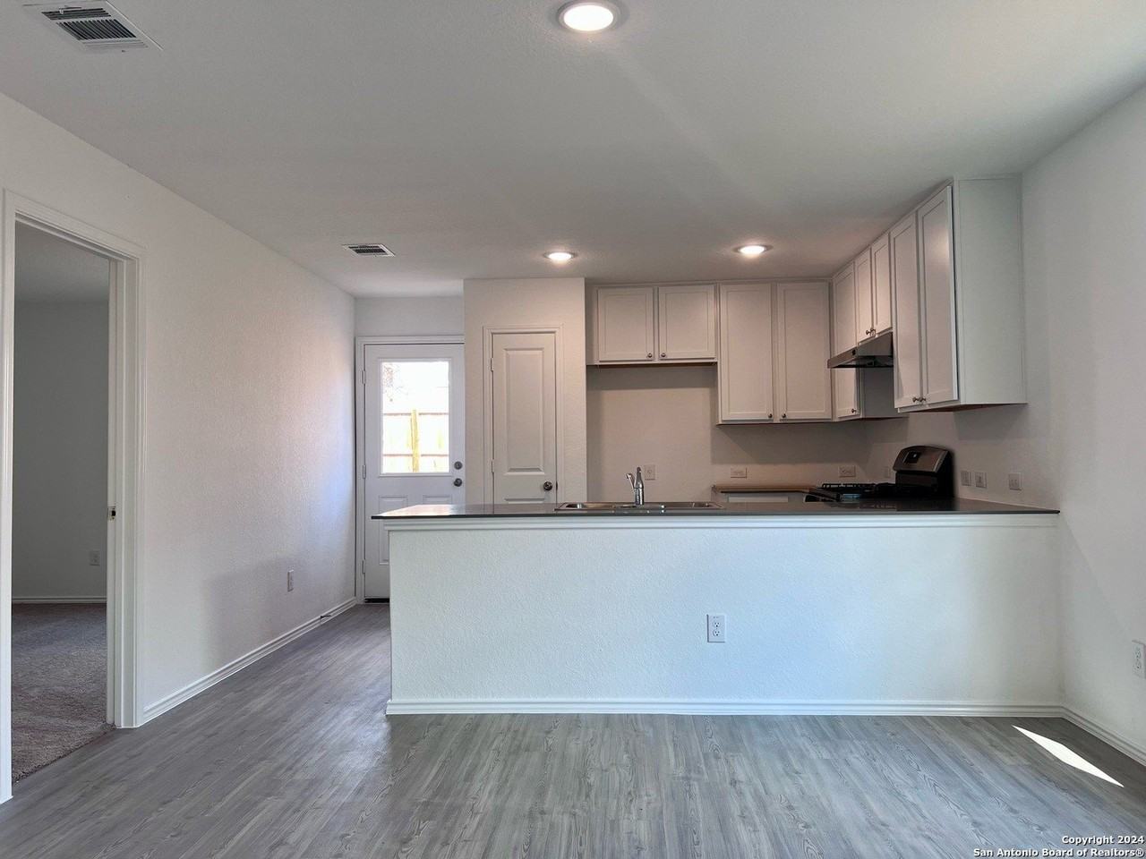 8807 Astral Pl - Photo 3 of 14