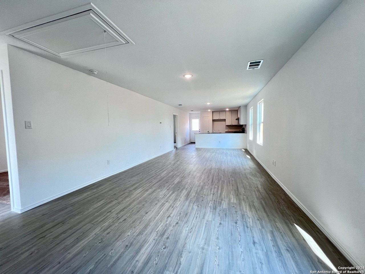 8807 Astral Pl - Photo 5 of 14