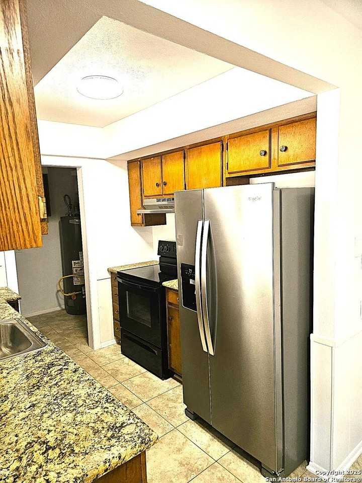 8111 Hunters Frst - Photo 4 of 14