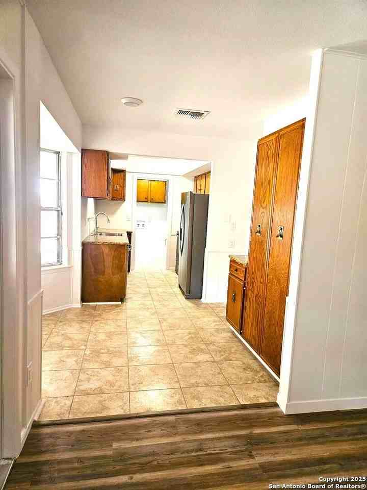 8111 Hunters Frst - Photo 5 of 14