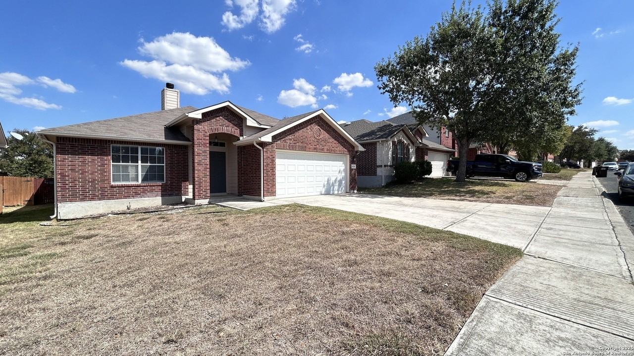 614 Point Springs - Photo 3 of 25