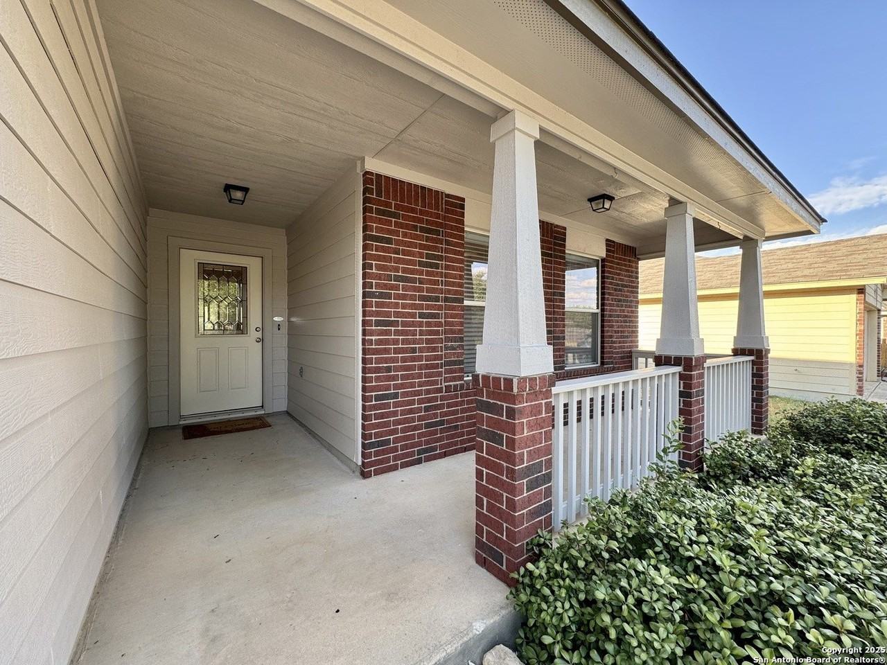 10015 Red Iron Crk - Photo 4 of 32