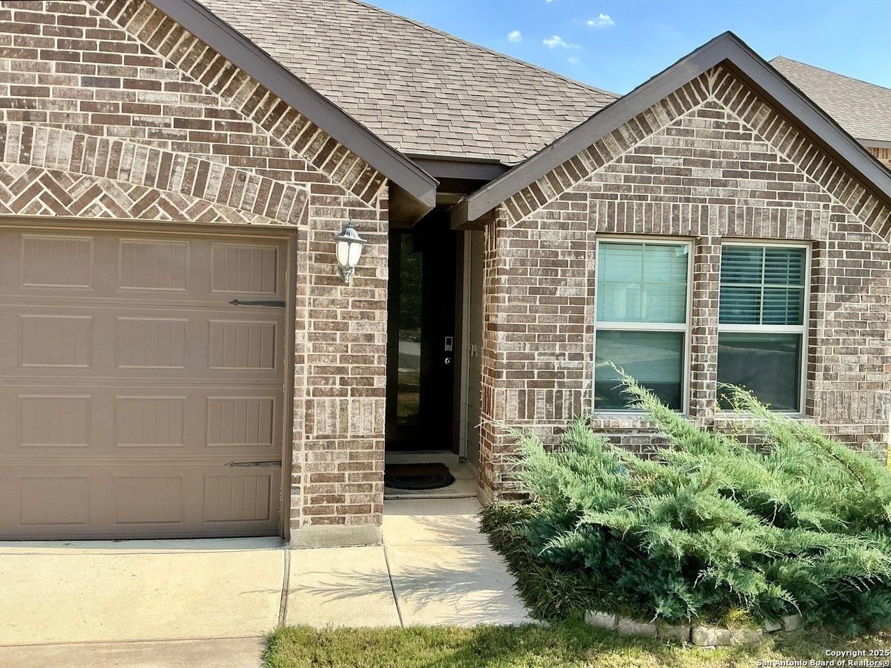 1540 Arcadian Lily - Photo 3 of 34