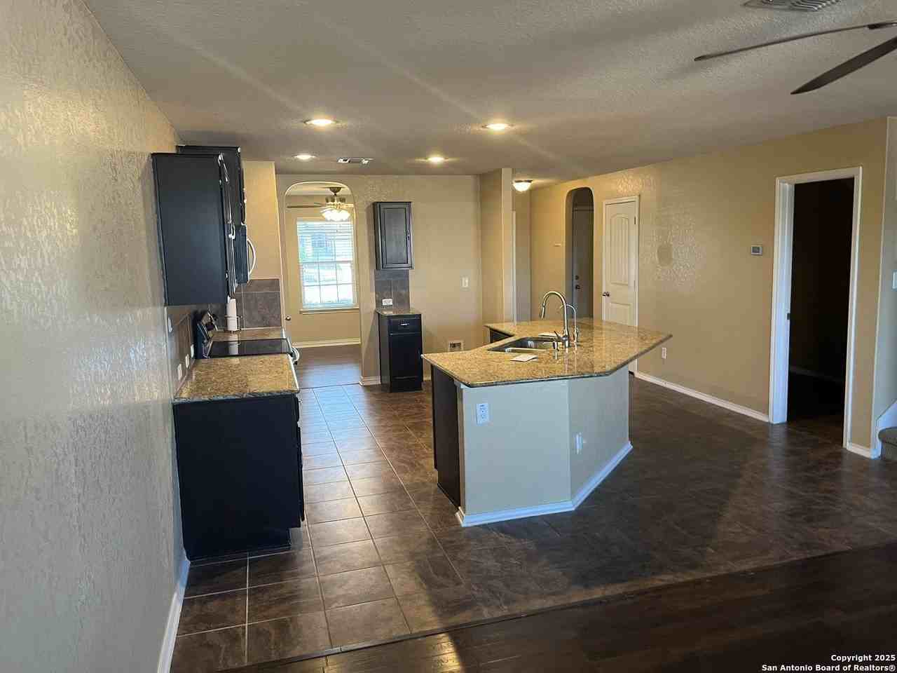 1446 Scent Of Basil - Photo 4 of 36