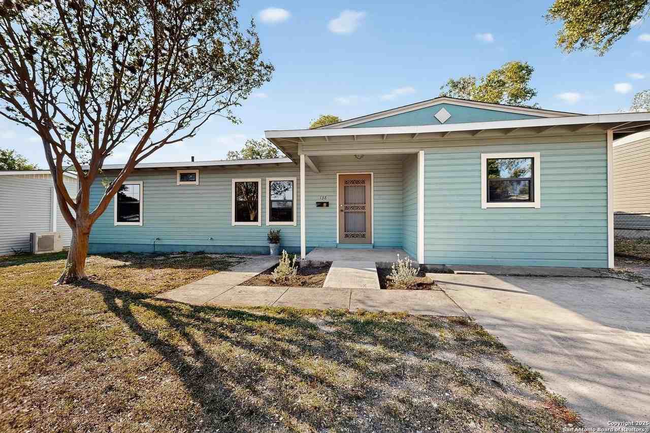 138 Lively Dr - Photo 2 of 38