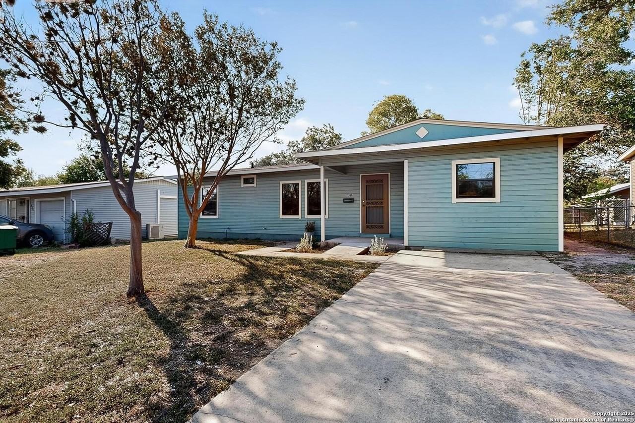 138 Lively Dr - Photo 3 of 38