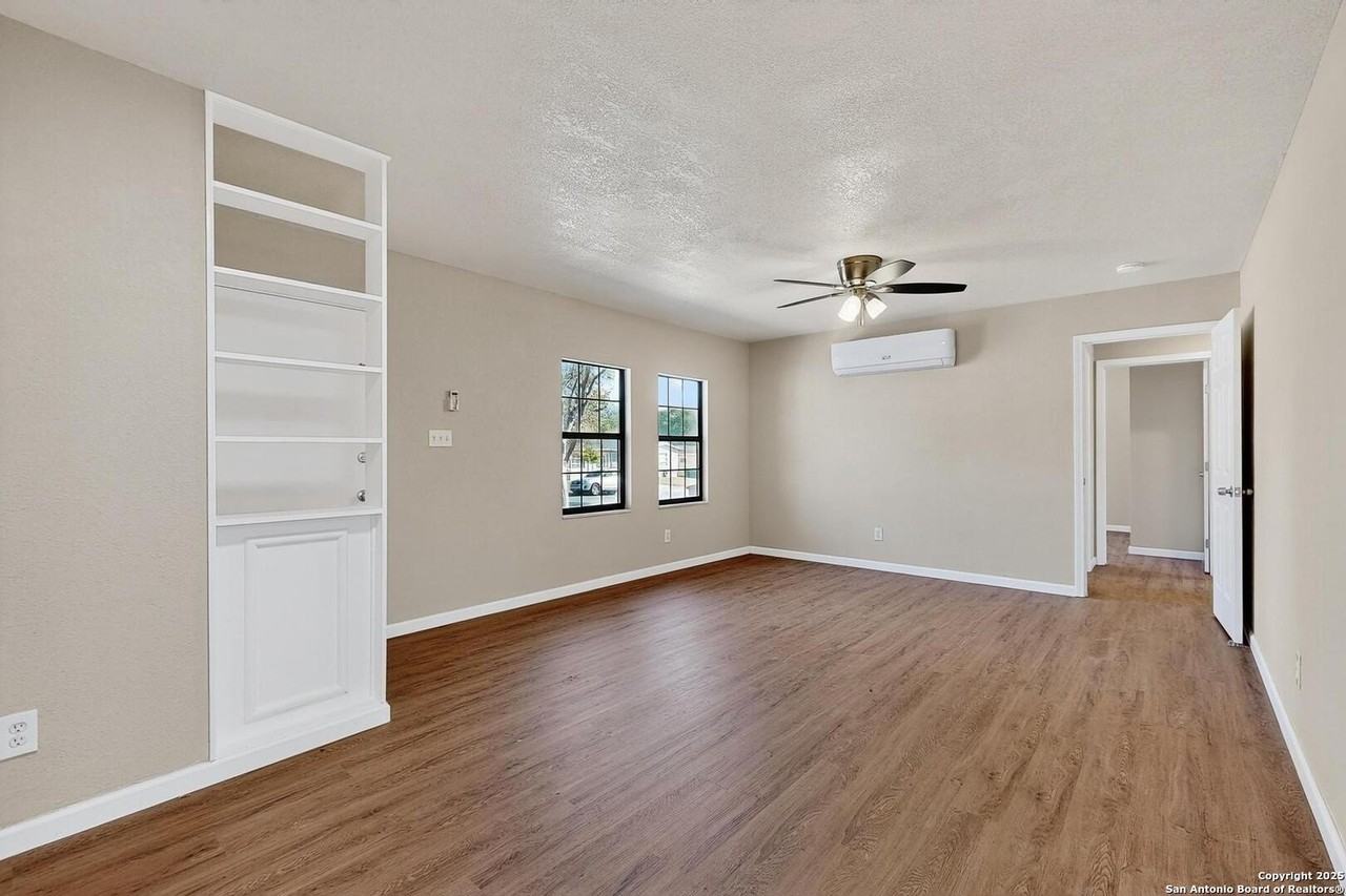 138 Lively Dr - Photo 7 of 38