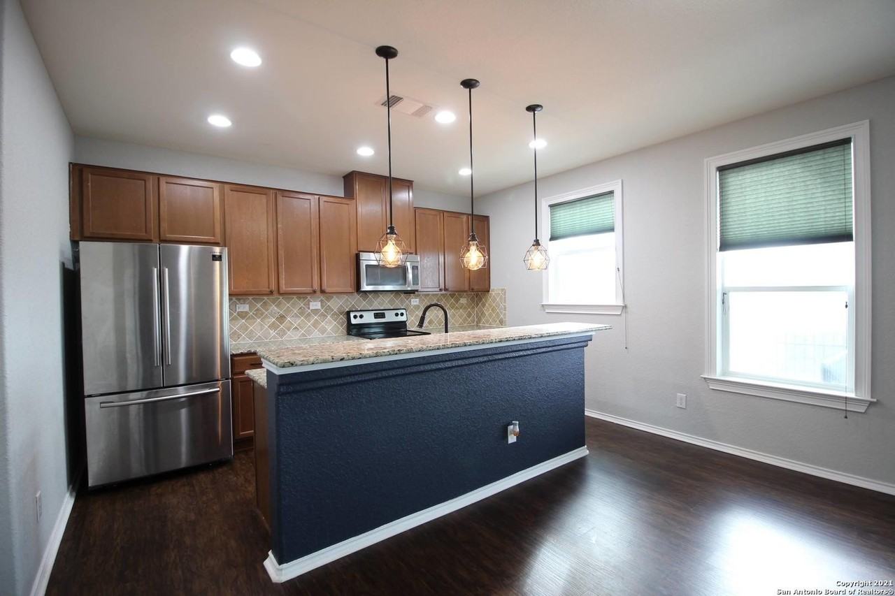 13407 Loma Sierra - Photo 3 of 26