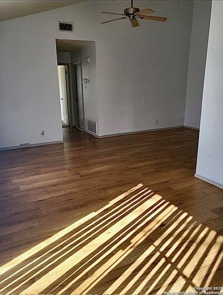 8916 Fall River Drive - Photo 4 of 8