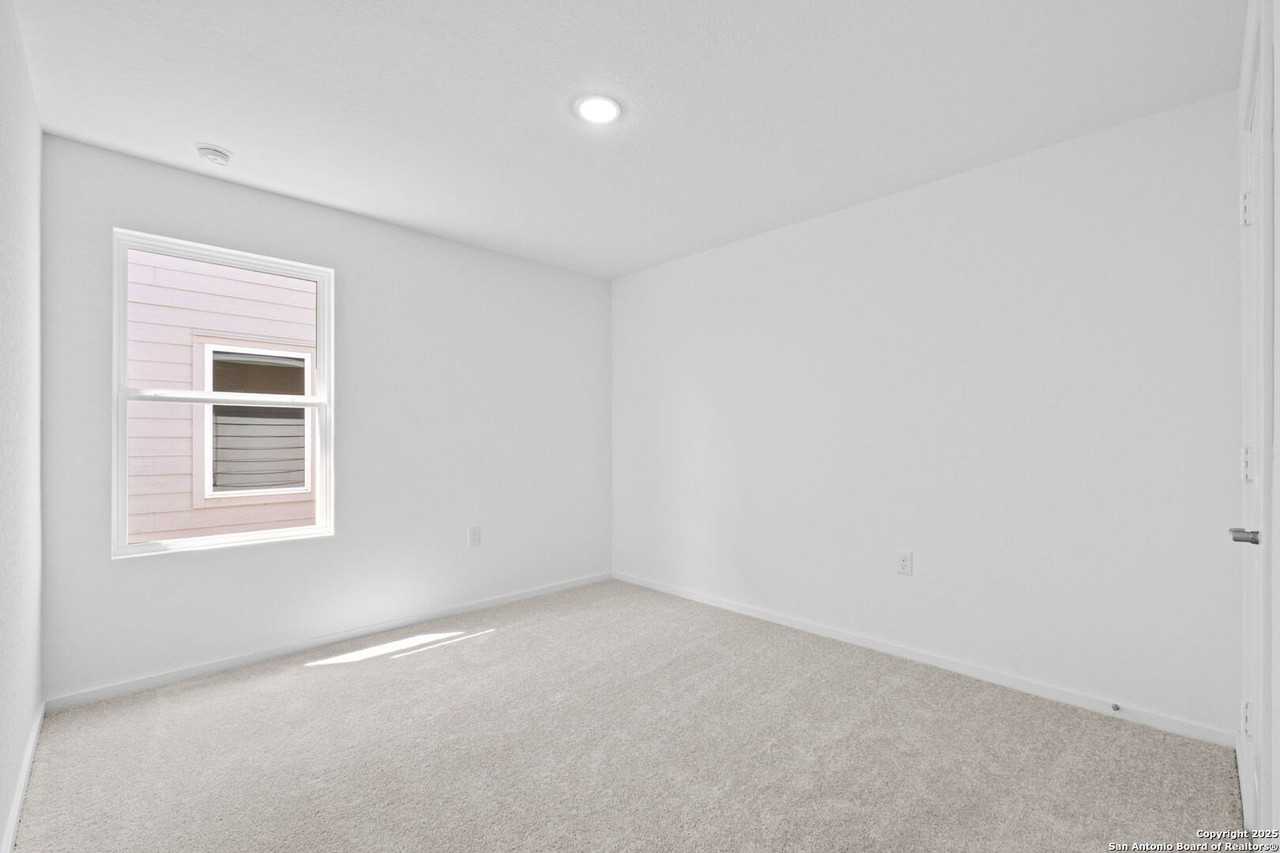 1447 Neria Loop - Photo 3 of 25