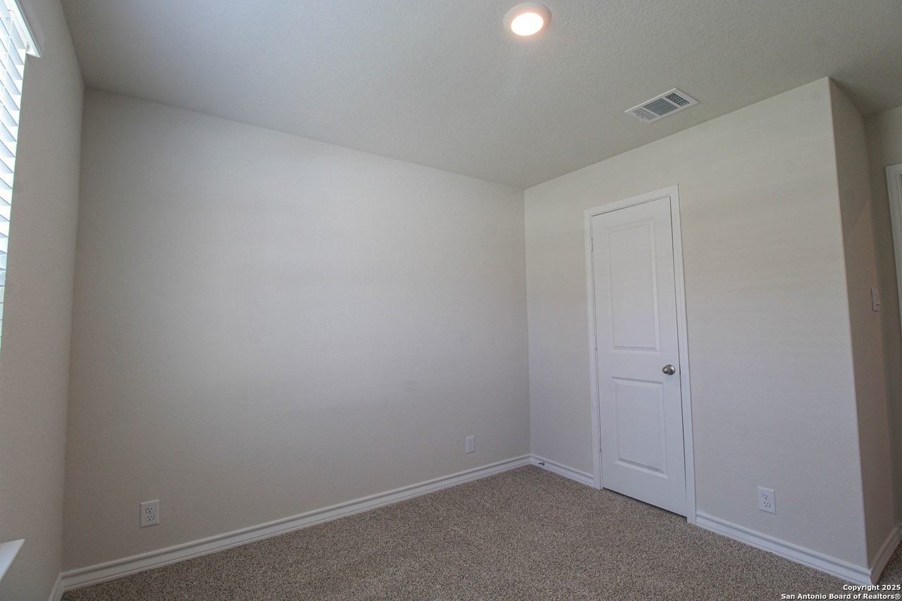 21143 Gravel Keep - Photo 4 of 39