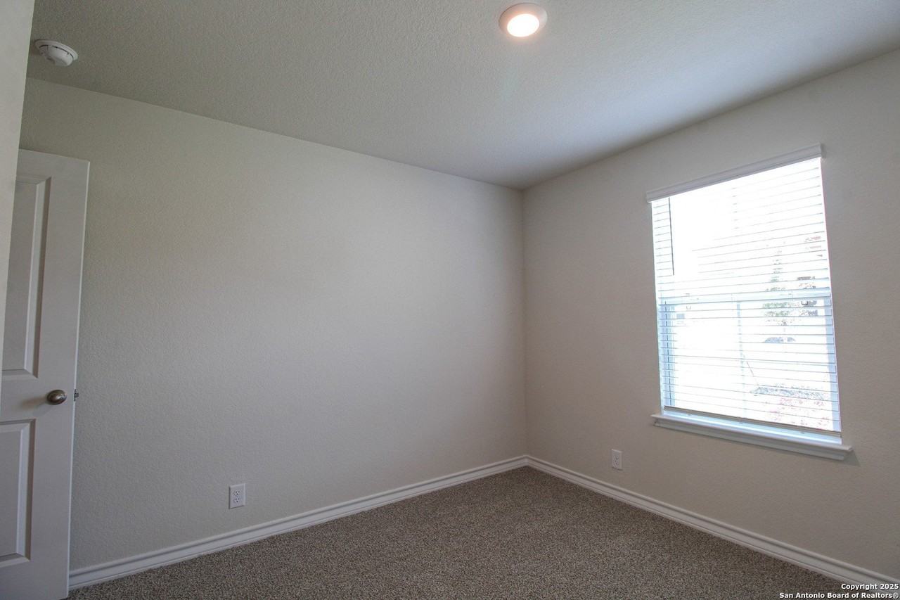 21143 Gravel Keep - Photo 5 of 39