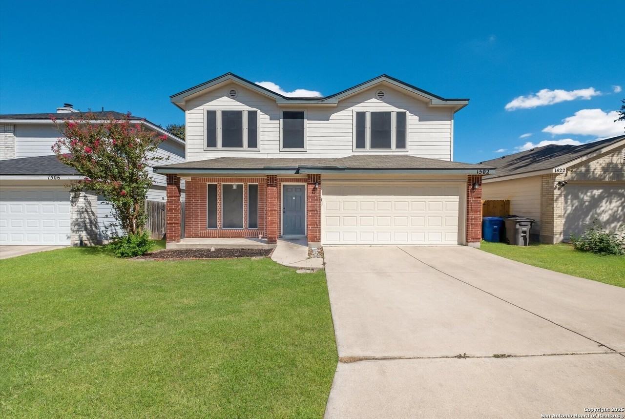 1502 Coral Bay - Photo 3 of 24