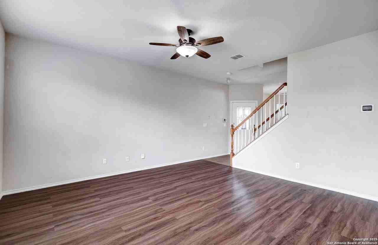 2702 Harvest Crk - Photo 6 of 23