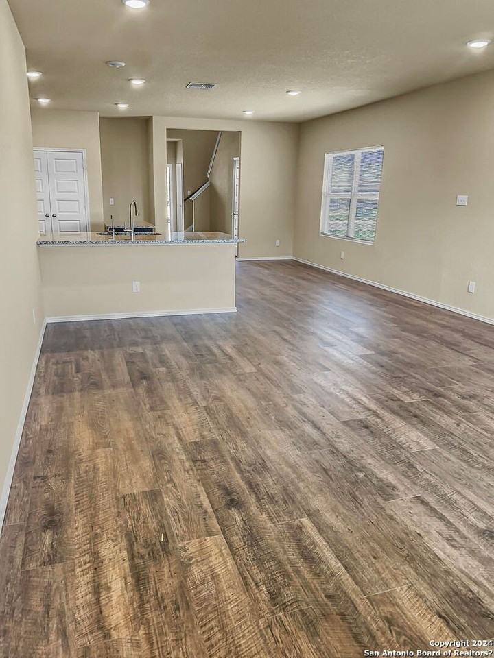 2616 Gideon Ln - Photo 5 of 20