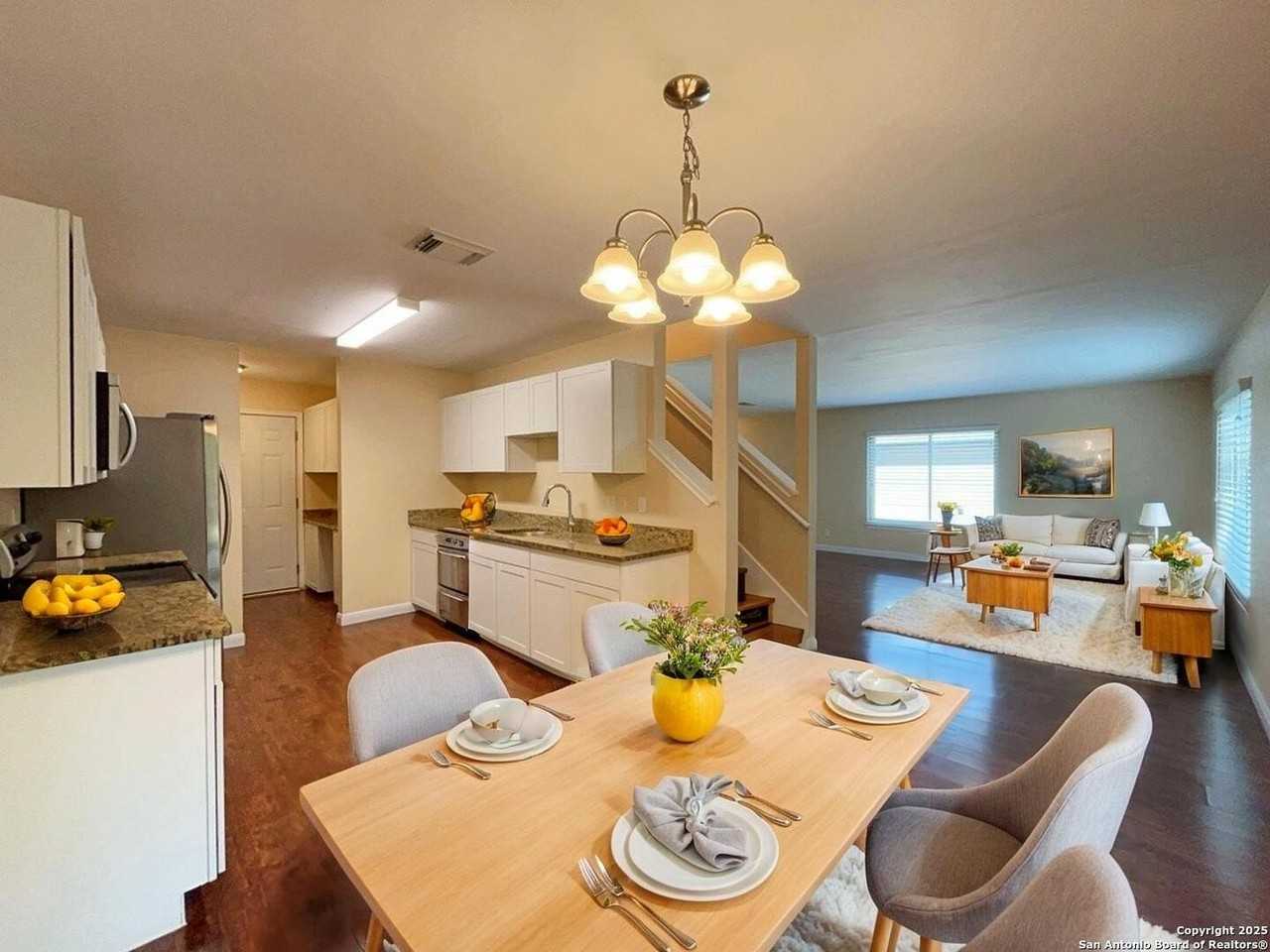 6734 Honey Ridge Lane - Photo 4 of 43