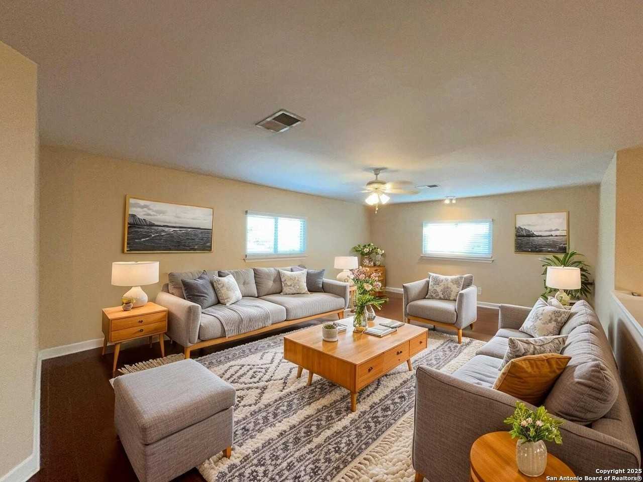 6734 Honey Ridge Lane - Photo 7 of 43