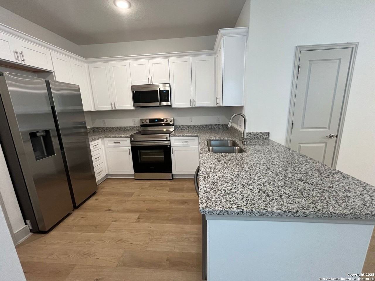 7537 Briarwood Pass #102 - Photo 4 of 15