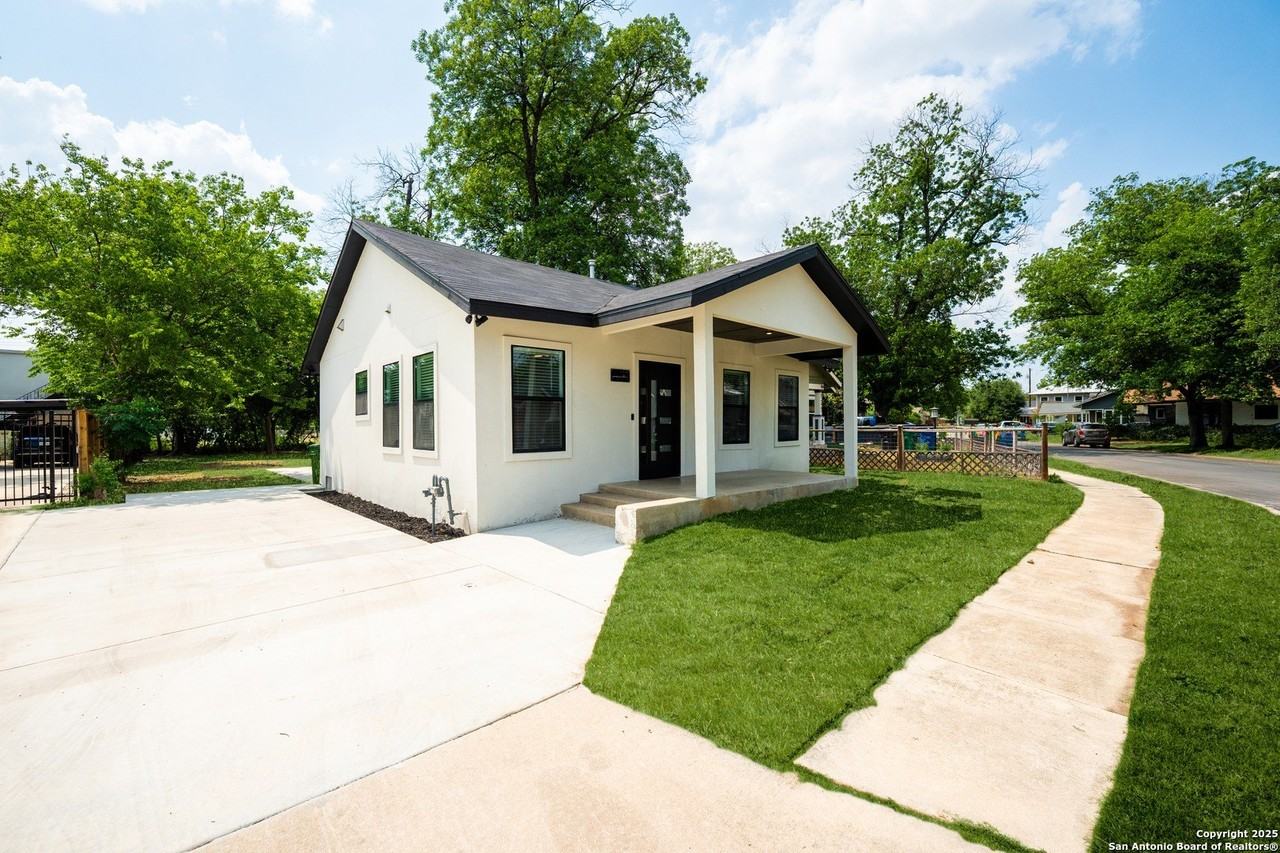 127 Haynes Ave - Photo 3 of 29