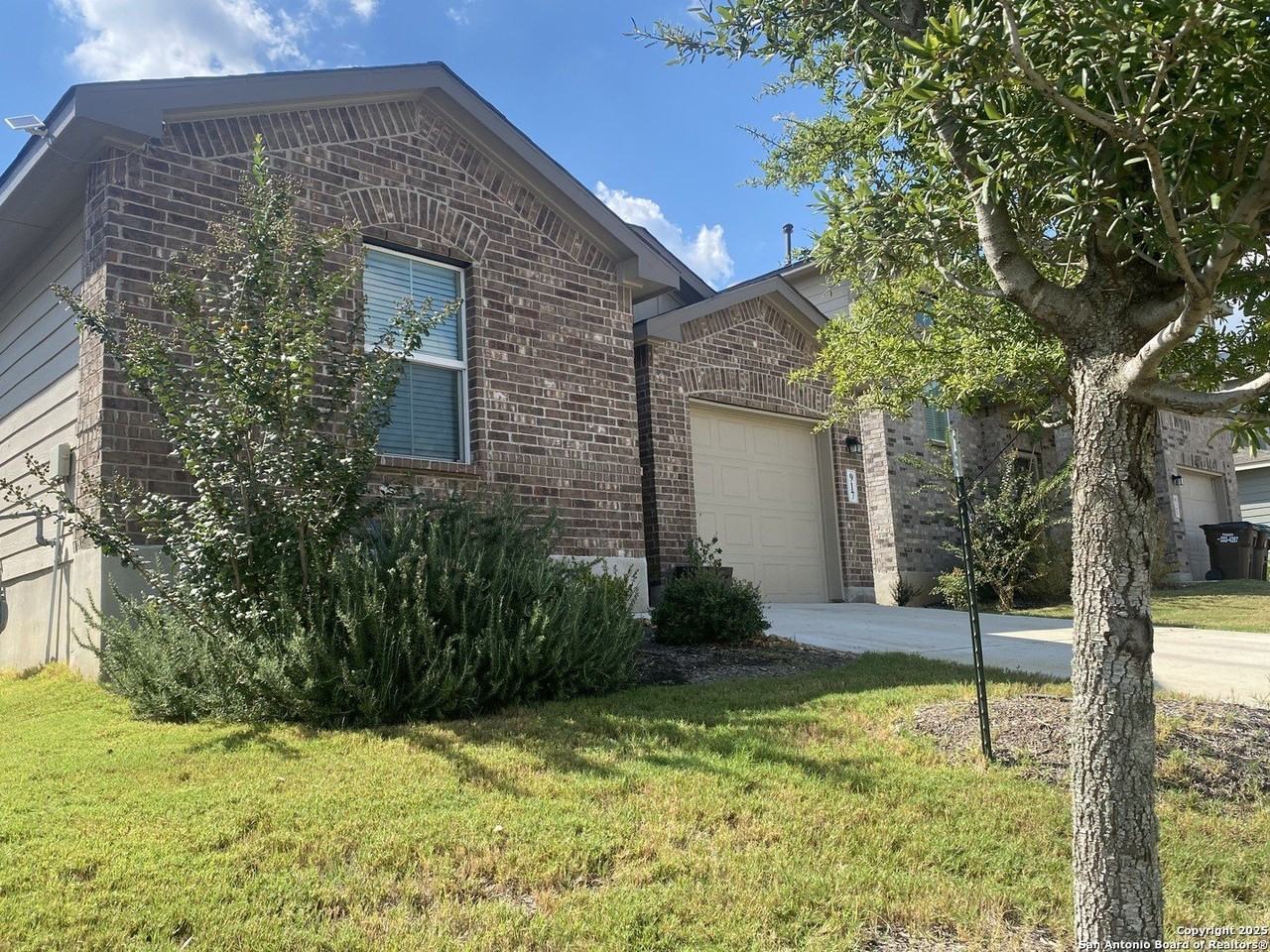 917 Cozumel Emerald - Photo 2 of 50