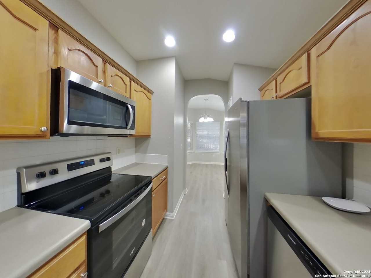 6614 Cougar Circle - Photo 5 of 17