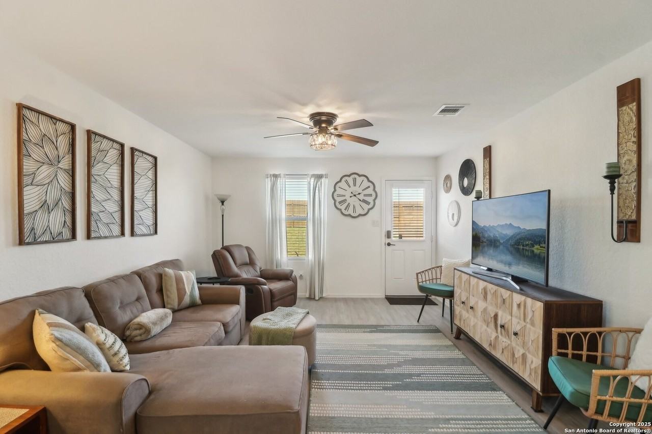 11727 Arctic Rose - Photo 4 of 36