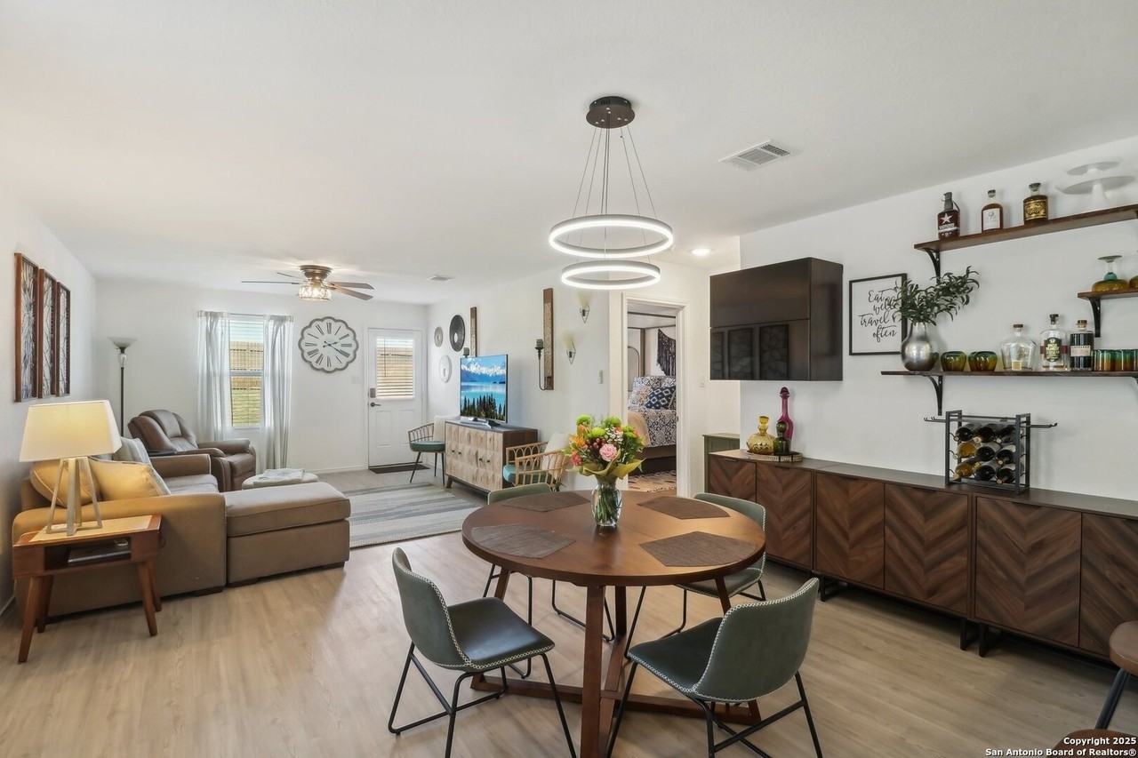 11727 Arctic Rose - Photo 7 of 36