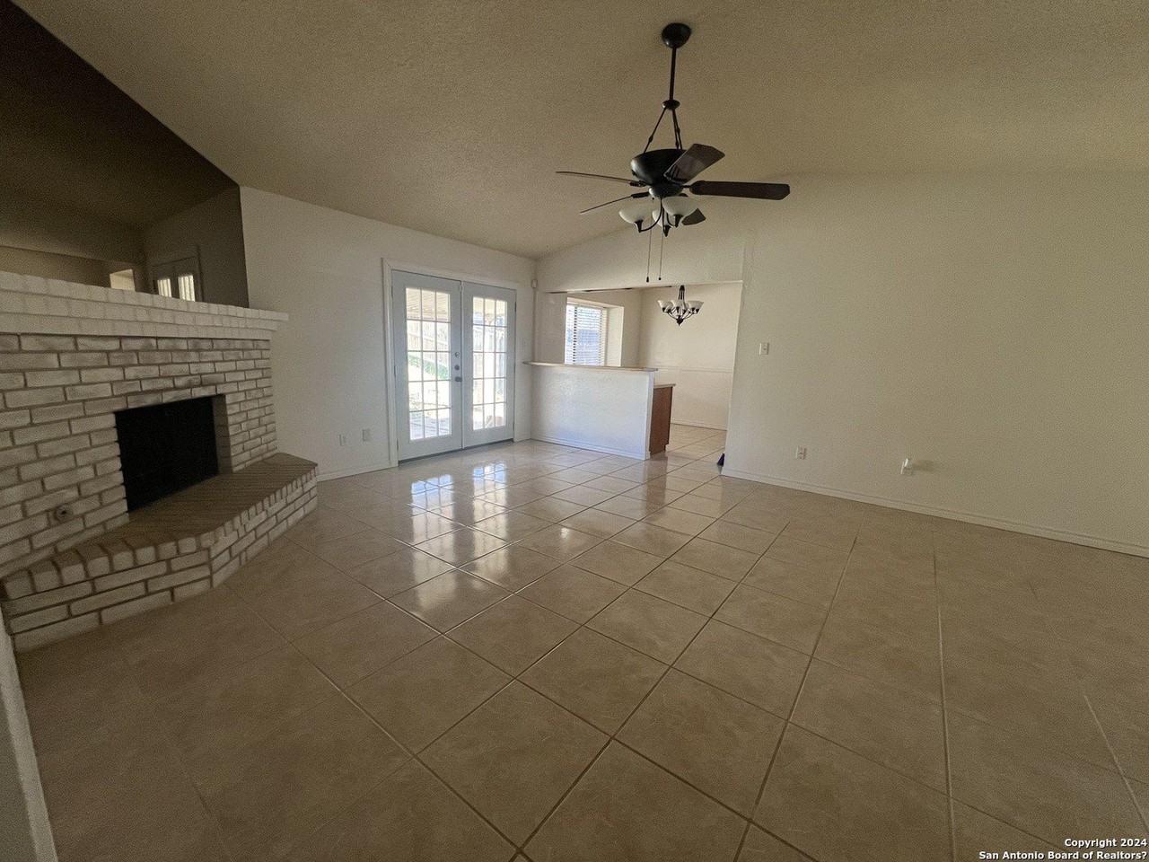 14434 Bluewood Dr - Photo 3 of 23