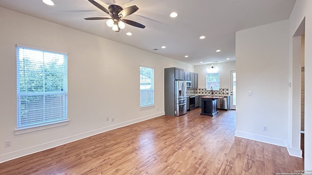 118 Stella - Photo 2 of 23