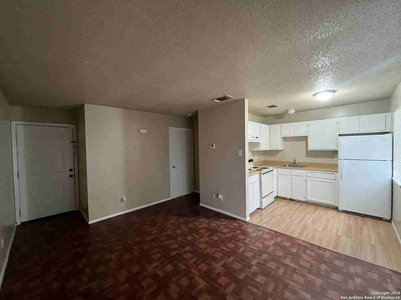 300 Moursund Boulevard #4 - Photo 3 of 12