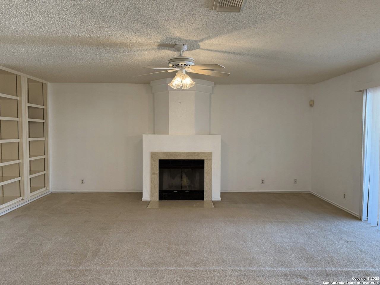 8758 Park Olympia - Photo 7 of 36