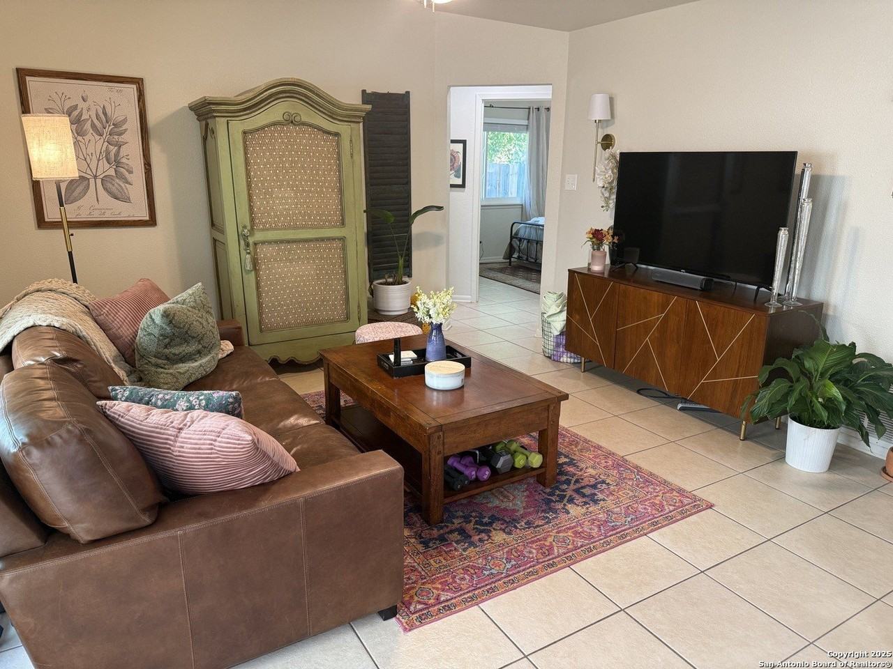 135 Oak Grove Dr - Photo 3 of 9