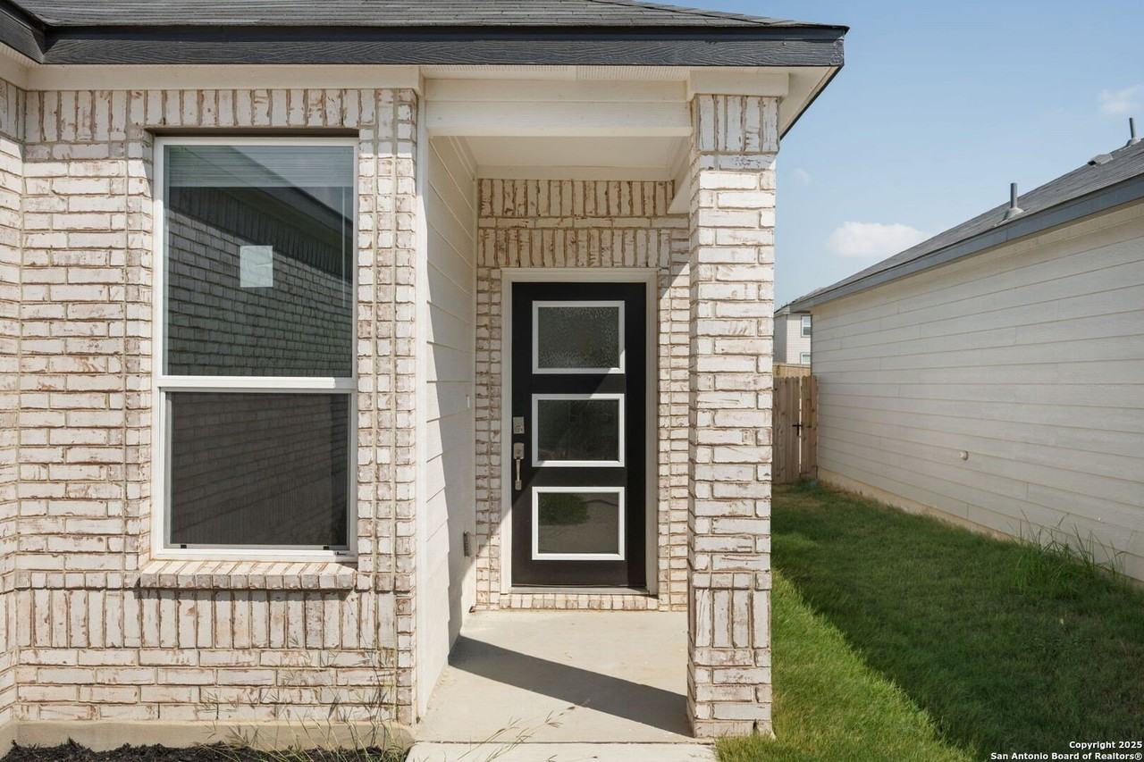 3435 Old Almonte Dr - Photo 3 of 26