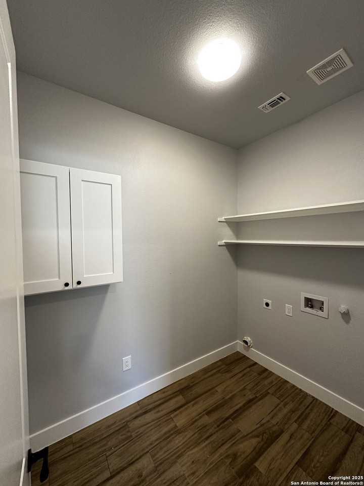 327 Ebner St Unit B #B - Photo 7 of 18