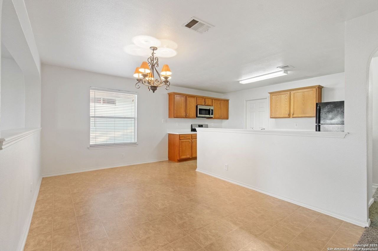 3835 Mistflower Dr - Photo 6 of 18