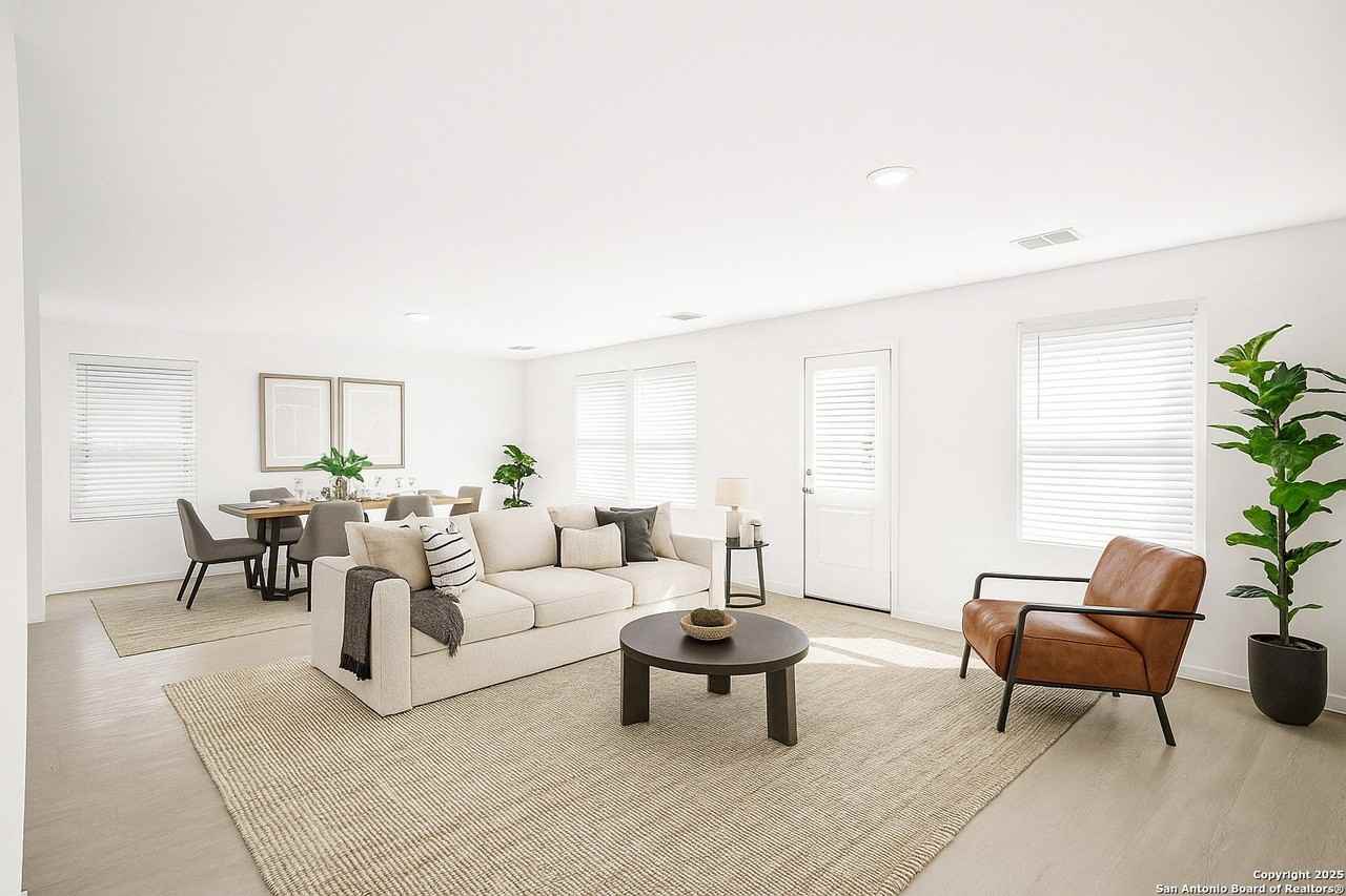 1314 Neria Loop - Photo 2 of 31