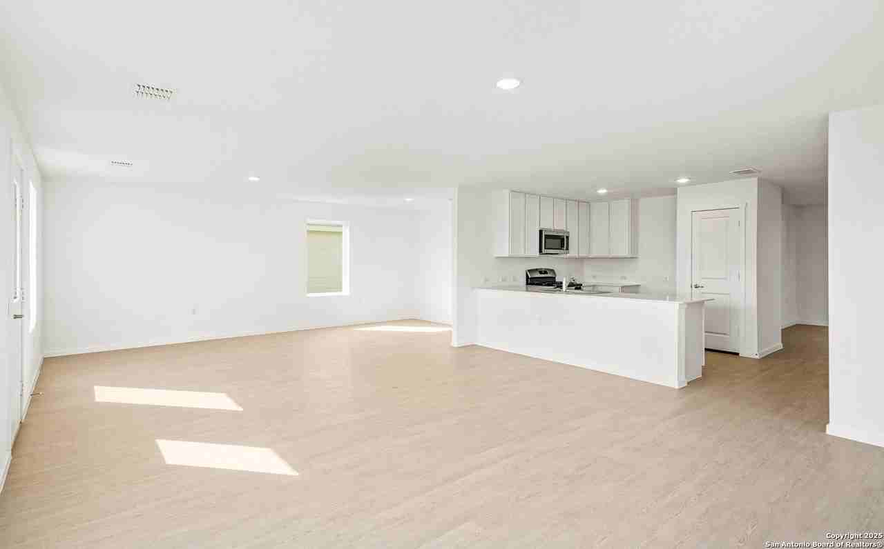 1314 Neria Loop - Photo 7 of 31